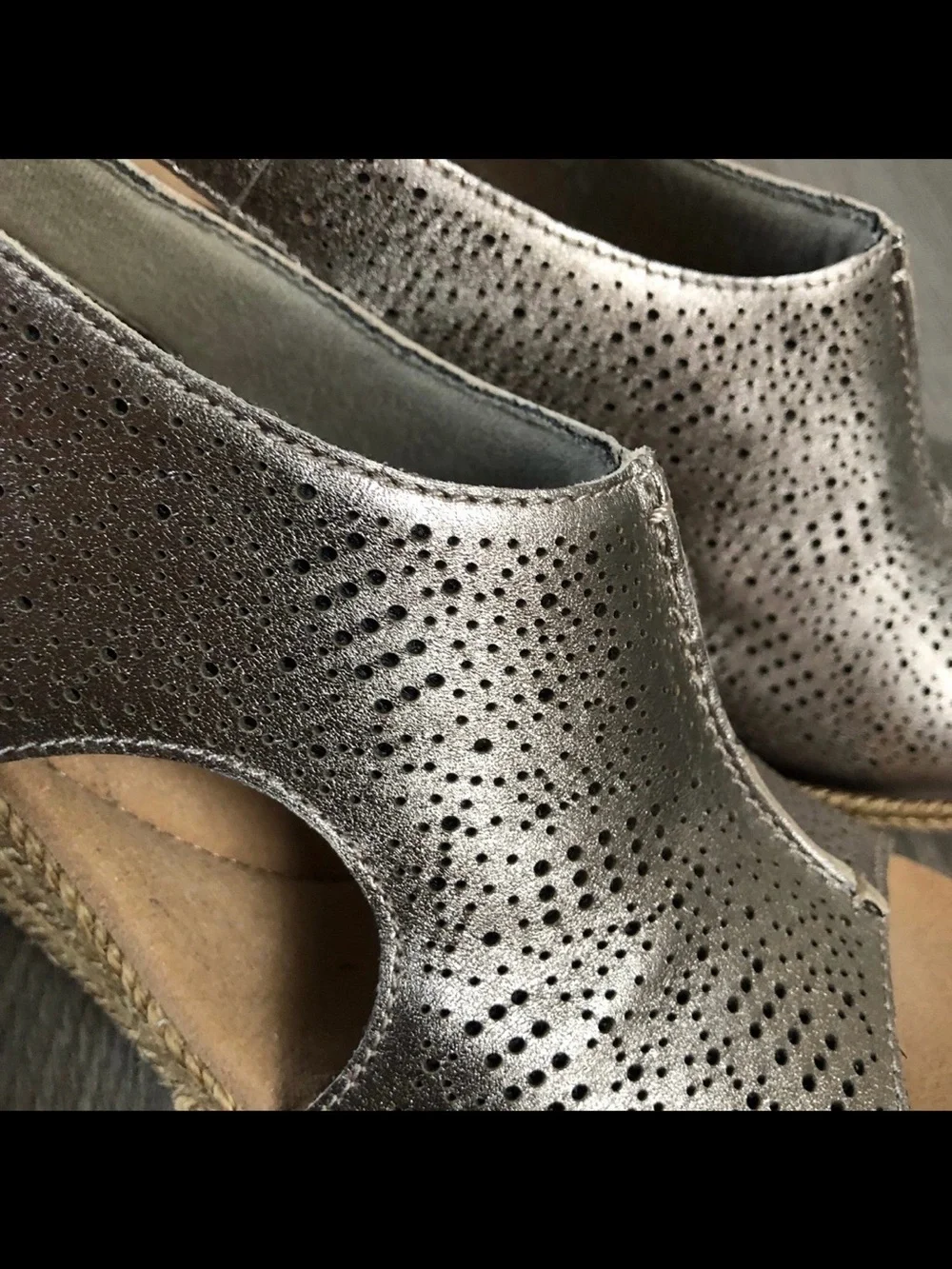 Clarks Lafley Rosen Pewter Metallic Wedge Sandals Mules US 8 / EU 39 NEW IN BOX